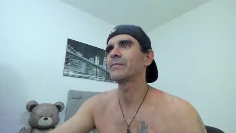 Snapshot of sofi_and_santy chatting on 02-26-26, 01:15 SOFI AND SANTY online show from 02-26-26, 01:15