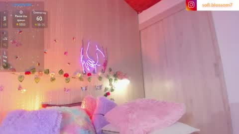 Sofi Blossom  online show from 04-25-26, 09:23