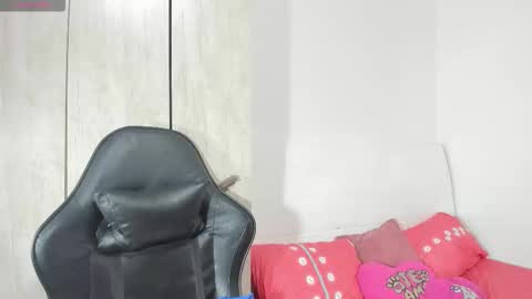 sofi_collins_ online show from 01-10-26, 05:58