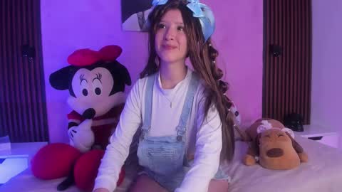 sofi_cuttie online show from 11-12-25, 04:13