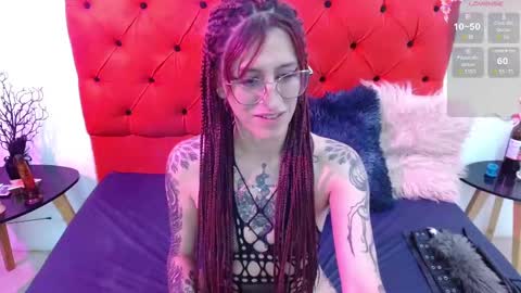 Snapshot of sofi_f_w chatting on 02-12-25, 10:26 Sofi online show from 02-12-25, 10:26