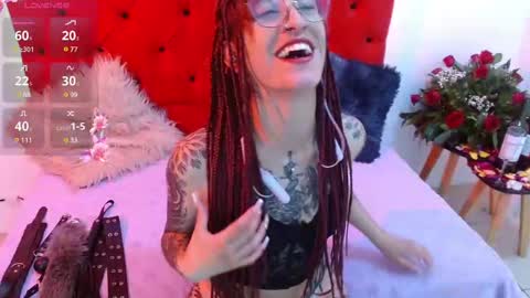 Snapshot of sofi_f_w chatting on 02-15-25, 11:14 Sofi online show from 02-15-25, 11:14