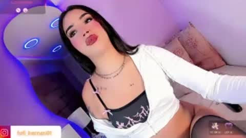 sofi_hdzz online show from 06-16-26, 05:32