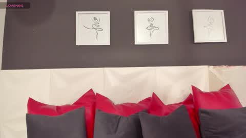 Sofi  online show from 11-14-25, 02:43