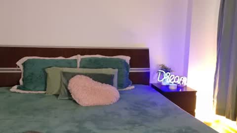 sofi moon26 online show from 06-23-26, 04:27
