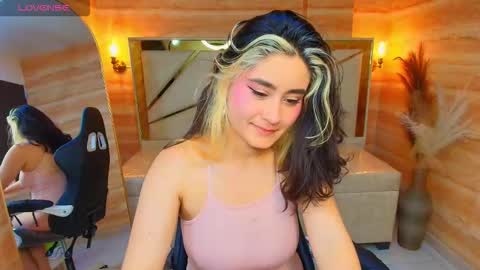 sofi_r_ online show from 11-30-25, 01:26