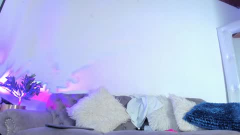 Sofia Vasquez online show from 01-29-25, 01:37