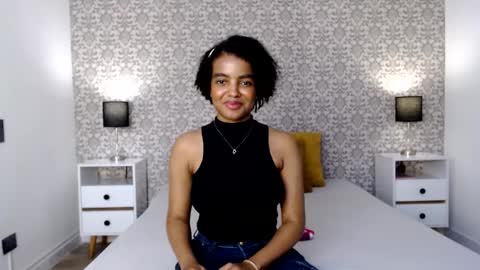 Snapshot of sofi_z chatting on 01-16-25, 08:25 Sofi online show from 01-16-25, 08:25