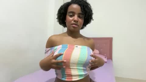 Snapshot of sofi_z chatting on 11-21-25, 07:12 Sofi online show from 11-21-25, 07:12