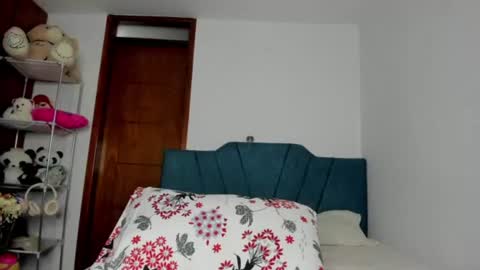 sofia86379 online show from 07-09-26, 02:54