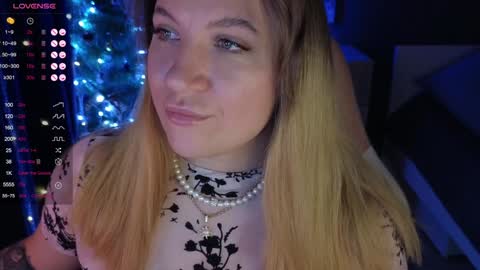 Snapshot of sofia__fairy chatting on 12-25-24, 08:18 Sofia Lush is active PVT is open Welcome to the world of pleasure online show from 12-25-24, 08:18