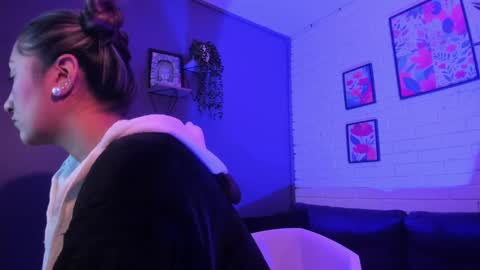 Snapshot of sofia__stk chatting on 11-17-25, 03:23 sofi online show from 11-17-25, 03:23