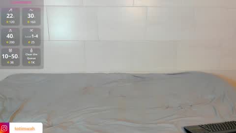 Sofia online show from 01-25-25, 02:04