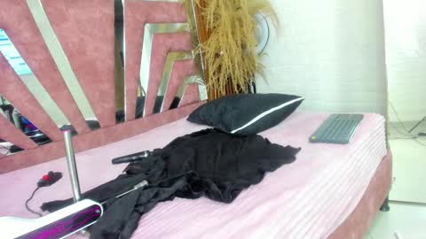 Snapshot of sofia_gutierrez__ chatting on 02-17-25, 11:44 sofia gutierrez online show from 02-17-25, 11:44