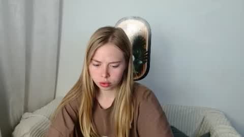 Sofia here online show from 06-23-26, 11:58