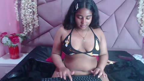 Snapshot of sofia_hernandeez_ chatting on 01-12-25, 06:05 Sofi online show from 01-12-25, 06:05