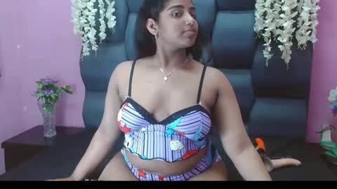 Snapshot of sofia_hernandeez_ chatting on 02-05-25, 08:43 Sofi online show from 02-05-25, 08:43