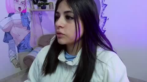 sofia_lara28 online show from 07-10-26, 12:30