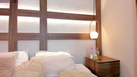 Sofia mar14 online show from 04-28-26, 02:10