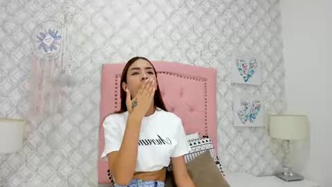 Snapshot of sofia_martinez9 chatting on 07-08-26, 07:07 sofia_martinez9 online show from 07-08-26, 07:07