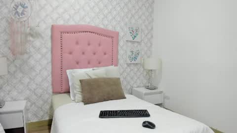 Snapshot of sofia_martinez9 chatting on 07-29-26, 04:27 sofia_martinez9 online show from 07-29-26, 04:27