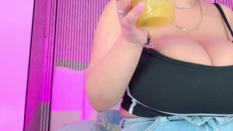 Sofia online show from 04-28-26, 03:00