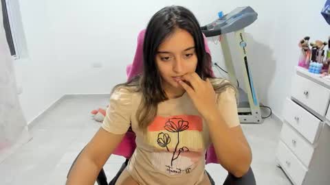 sofia_new online show from 09-29-25, 02:38