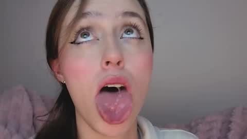 Snapshot of sofia_palacios_ chatting on 11-12-25, 03:51 online show from 11-12-25, 03:51