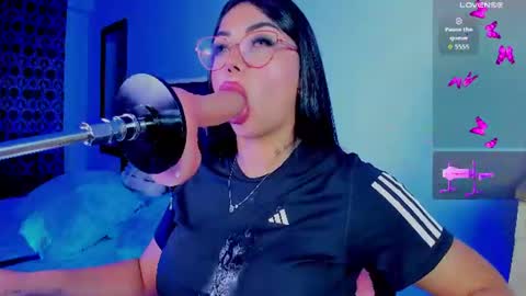 sofia  online show from 07-16-26, 11:44