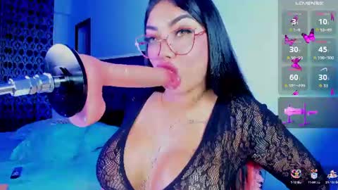 sofia  online show from 07-19-26, 02:26