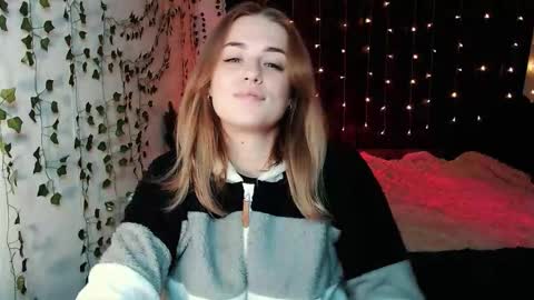 sofia_rosemary online show from 10-05-25, 12:47