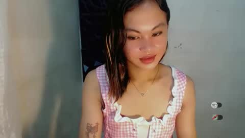 sofia_sweetheart18 online show from 12-02-25, 11:56