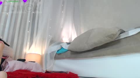 Snapshot of sofiabaileys chatting on 02-28-25, 06:20 Sofia welcome to my room online show from 02-28-25, 06:20