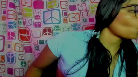 Snapshot of sofiacandy17 chatting on 03-08-25, 04:23 Danna Sofia online show from 03-08-25, 04:23