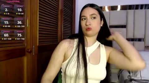 sofiaduque_26 online show from 06-03-26, 08:14