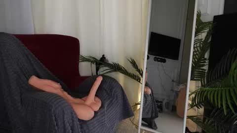 Sofia online show from 11-16-25, 09:04