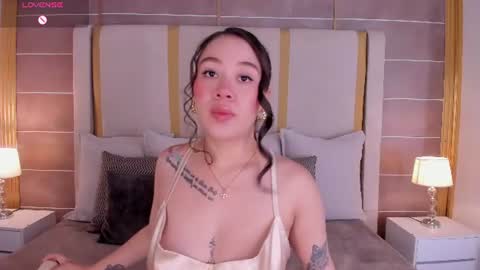 Snapshot of sofiaivanova1 chatting on 06-12-26, 10:36 Sofia Ivanova online show from 06-12-26, 10:36