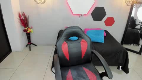 Snapshot of sofiakey chatting on 02-21-25, 10:04 sofia online show from 02-21-25, 10:04