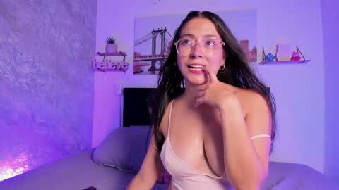 sofialujan_ online show from 04-28-26, 11:21