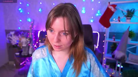 Snapshot of sofialuxuryy chatting on 12-23-25, 08:34 SofiaLuxuryy online show from 12-23-25, 08:34