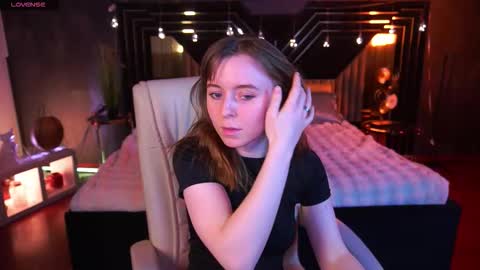 Snapshot of sofialuxuryy chatting on 03-11-26, 02:56 SofiaLuxuryy online show from 03-11-26, 02:56