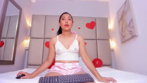 Sofi marquez  online show from 02-15-25, 04:14