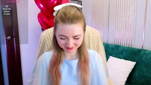 Snapshot of sofiangelaa chatting on 02-14-26, 01:24 Sofia online show from 02-14-26, 01:24