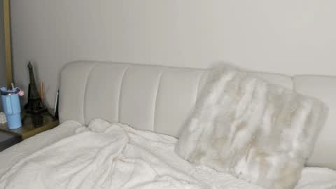 Snapshot of sofiaskyy chatting on 01-16-25, 11:16 SOFIA   online show from 01-16-25, 11:16