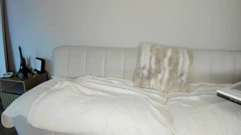 Snapshot of sofiaskyy chatting on 12-02-25, 10:16 SOFIA online show from 12-02-25, 10:16