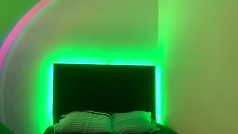 Sofi online show from 03-10-26, 01:05