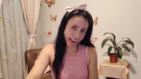 Snapshot of sofibelladelavega chatting on 10-11-25, 01:53 Sofi Bella online show from 10-11-25, 01:53