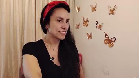 Snapshot of sofibelladelavega chatting on 06-12-26, 07:13 Sofi Bella online show from 06-12-26, 07:13
