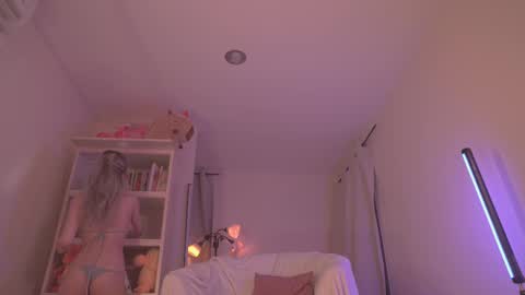 Snapshot of soficb chatting on 02-20-25, 10:37 Sofi online show from 02-20-25, 10:37