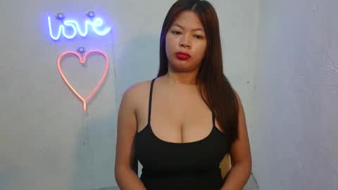Snapshot of sofie_loorexx chatting on 02-15-26, 11:45 sofie_loorexx online show from 02-15-26, 11:45